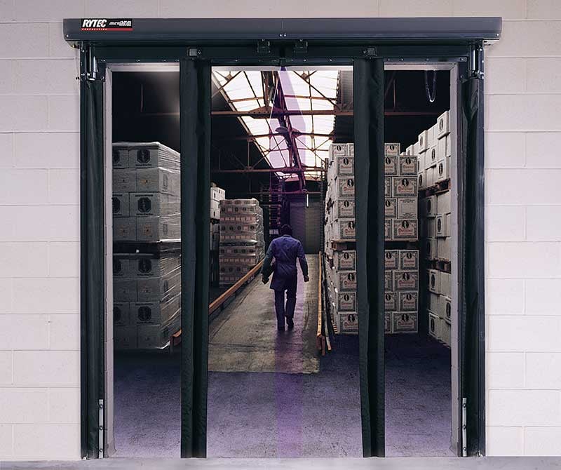 Rytec Fast-Fold Rytec Fast-Fold Pneumatic Door