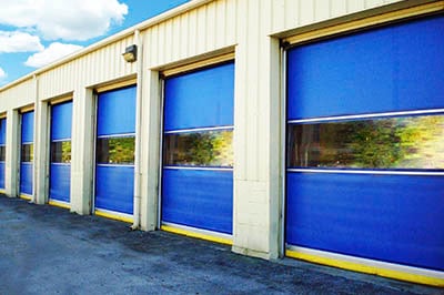 Our Expert Weighs In on the Best Door for High-Traffic Warehouse Bays