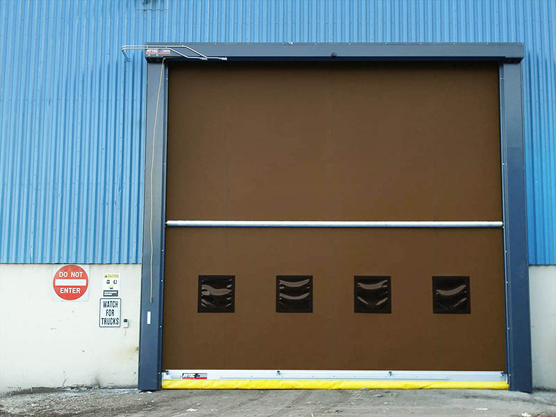 Fast-Seal warehouse door